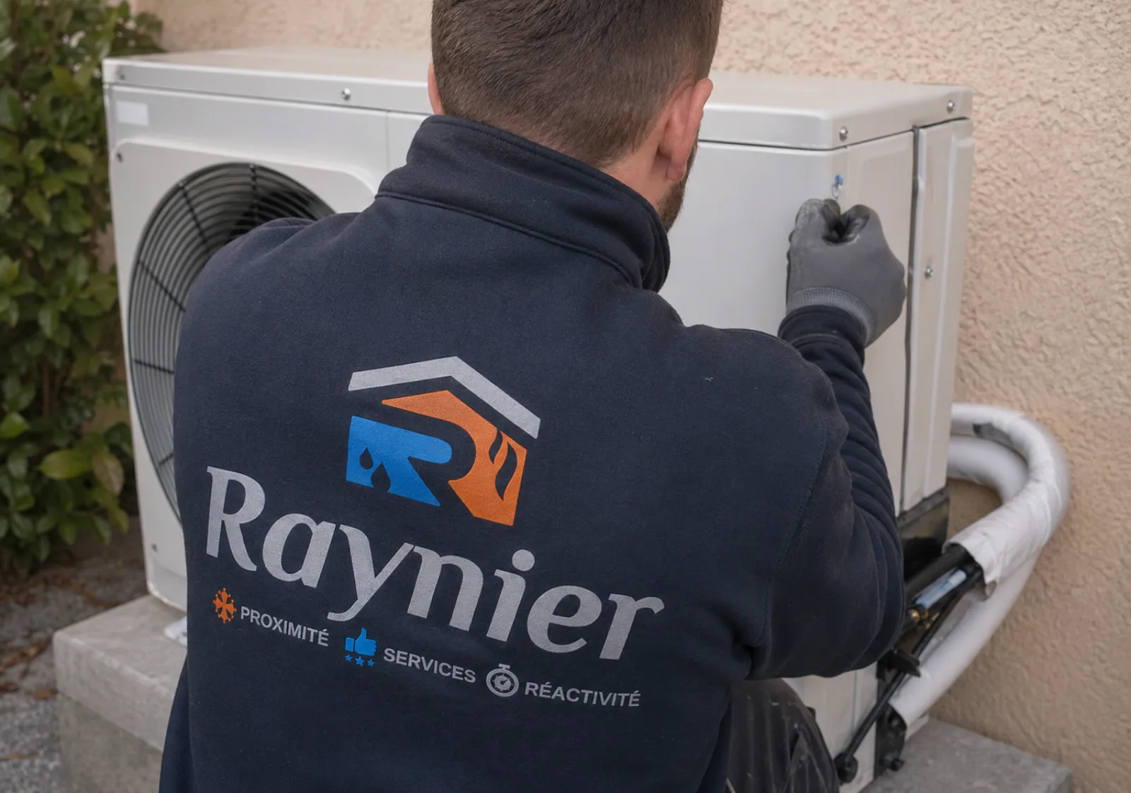 Technicien Raynier — Proximité, Services, Réactivité
